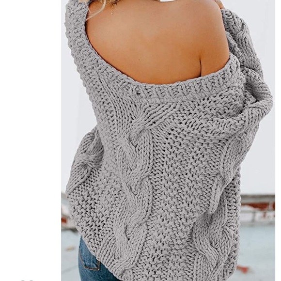 Beautiful woman sexy off shoulder loose sweater - Picture 5 of 5